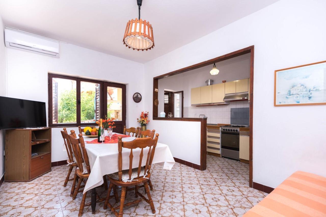 Apartments Salis Đảo Pag Ngoại thất bức ảnh