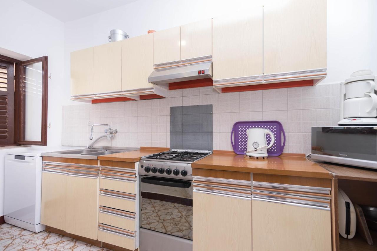 Apartments Salis Đảo Pag Ngoại thất bức ảnh