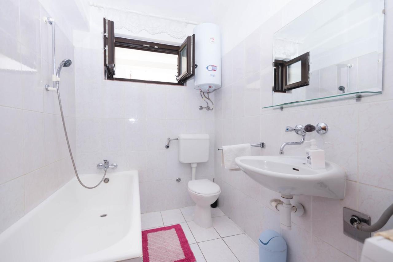 Apartments Salis Đảo Pag Ngoại thất bức ảnh